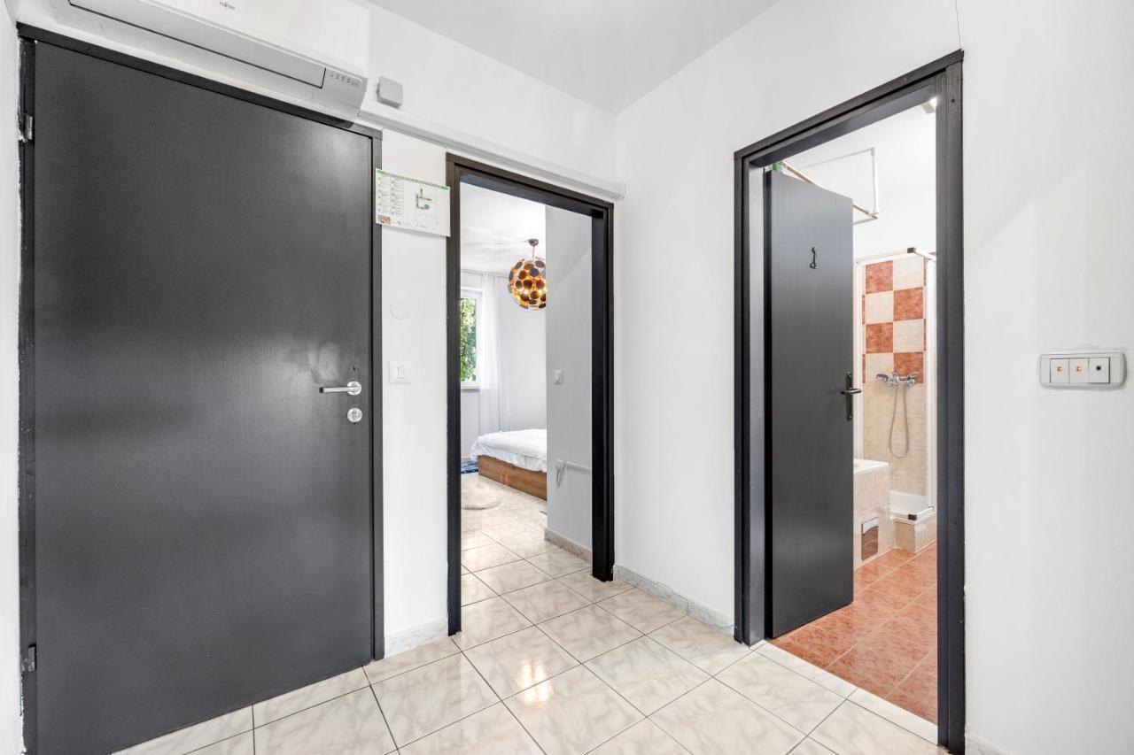 Romeo&Julia- Newly Refurbished Apartment Near Medulin Pomer Buitenkant foto