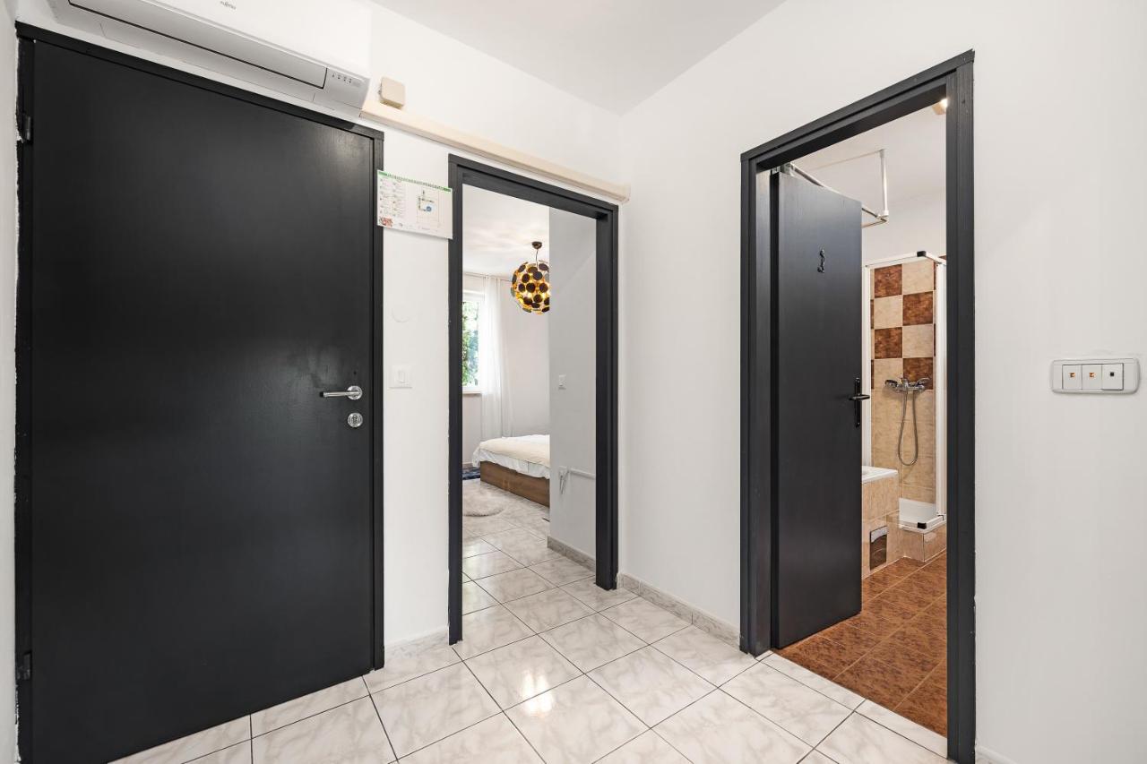 Romeo&Julia- Newly Refurbished Apartment Near Medulin Pomer Buitenkant foto